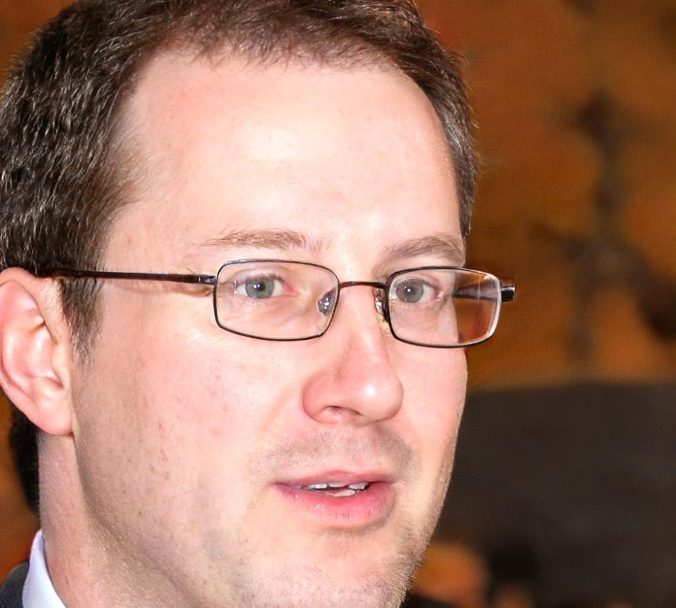 Florian Kemper, Make-up Artist mit über 15 Jahren Erfahrung in Event- und Hochzeits-Make-up